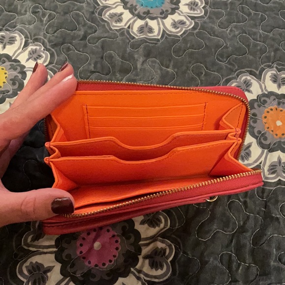 Pink Fossil Wallet - Picture 3 of 4